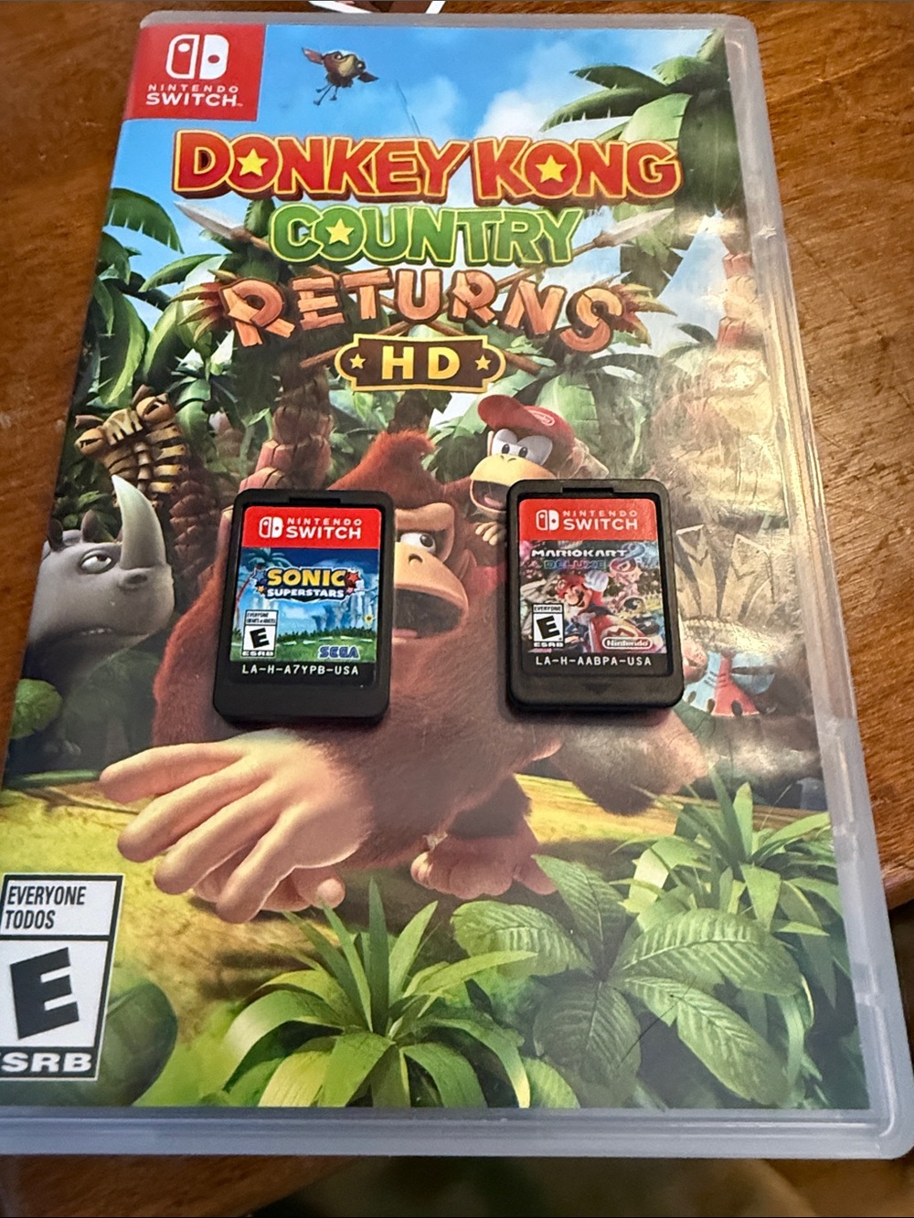 Nintendo Donkey Kong Country Returns HD (Green Cover) - Nintendo Switch